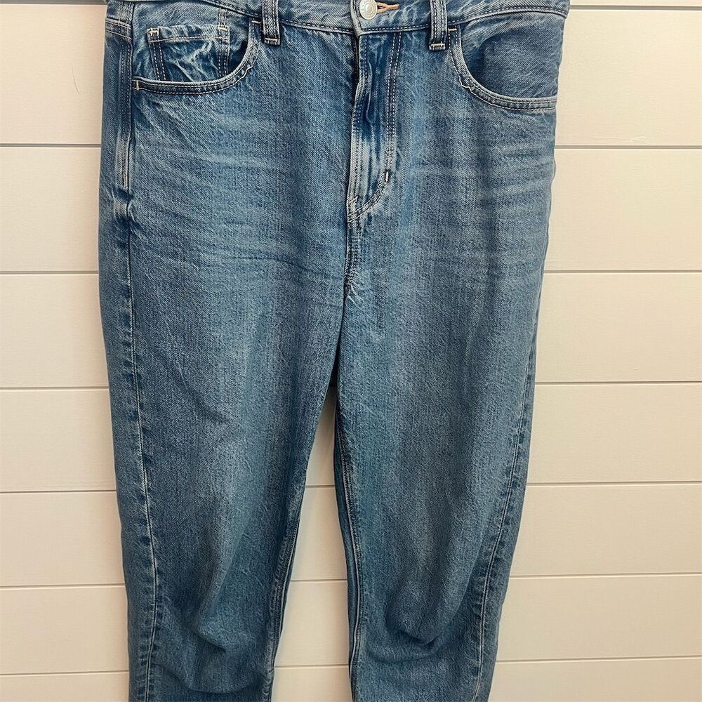 American Eagle‎ Women's Mom Jeans Size 4 Blue High Rise Relaxed Fit